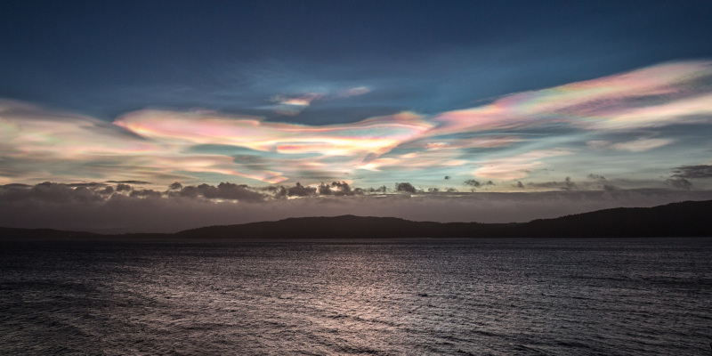 Nacreous cloud